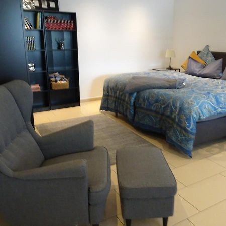 Schoene Ferienwohnung 2,5 Zimmer In Stadtnaehe Mit Eigenem Hofgarten Balingen Exterior foto